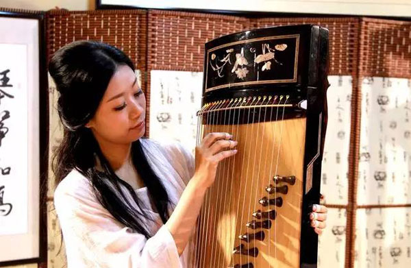 80后美女吳信行：賣“聲”創業之路與公益并行