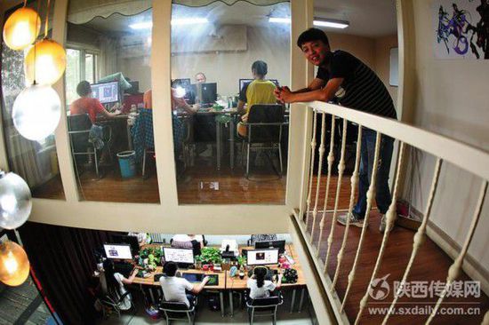 楊潔，80后，易游網絡公司合伙人，2008年西北大學本科畢業后開始北漂，3年后回到西安創業。