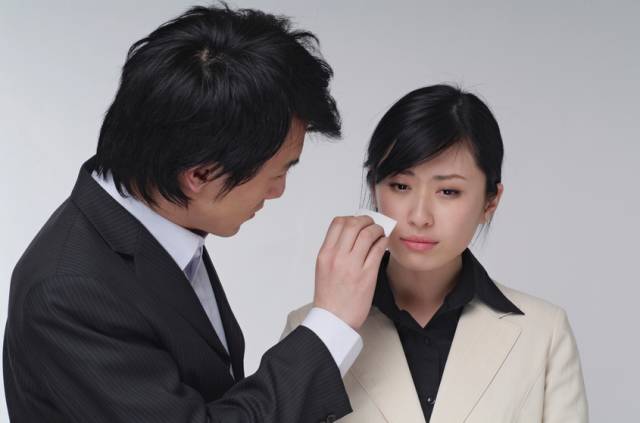 假如你是老板，會怎么處理這個女員工？