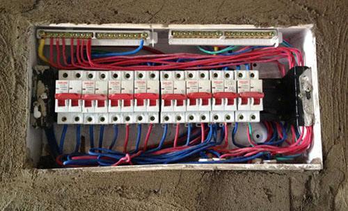 家庭裝修中更換一套強電箱需要多少錢？