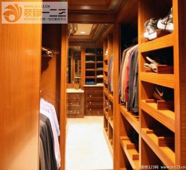 強大的收納功能 10個步入式衣帽間設計 強大的收納功能 10個步入式衣帽間設計