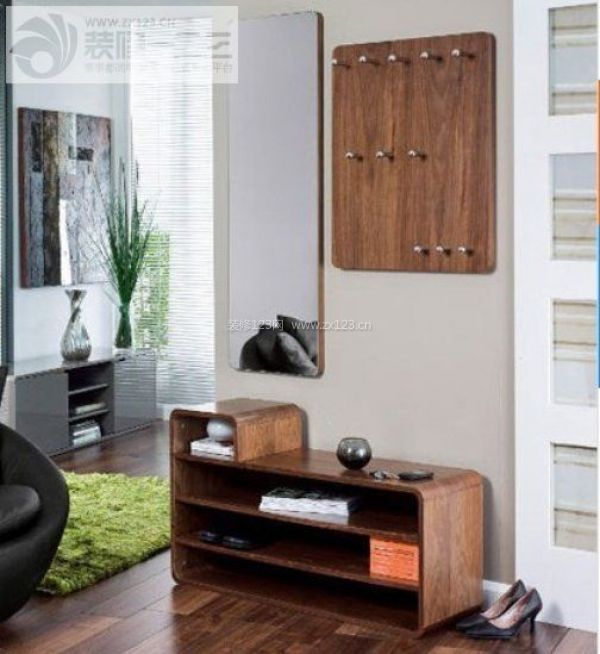 尷尬角落大變身 玄關設計收納方案