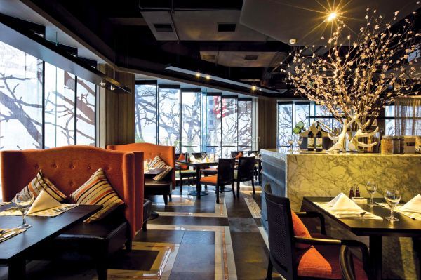 風(fēng)味獨(dú)特的餐飲連鎖店裝修效果是怎樣設(shè)計(jì)出來(lái)的 