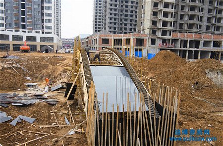 武漢建筑企業(yè)資質(zhì)轉(zhuǎn)讓費(fèi)用的影響因素