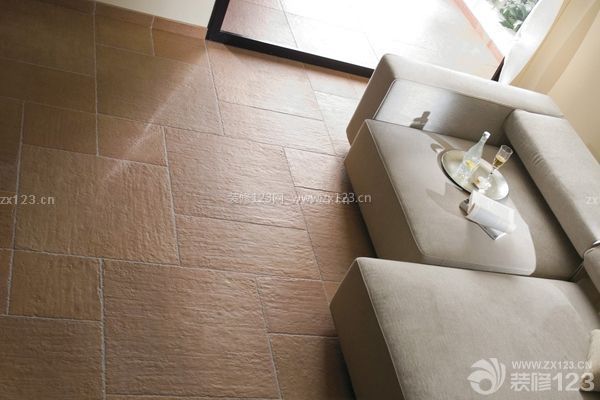 家居瓷磚如何選購3、選擇正規(guī)瓷磚品牌